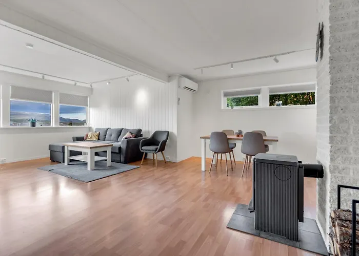 Apartamento Cozy Arctic Hideaway L Fireplace L Parking Tromsø