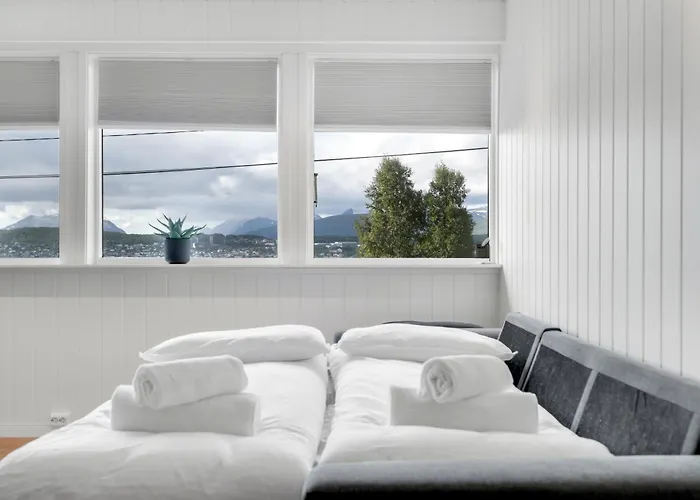 Cozy Arctic Hideaway L Fireplace L Parking Apartamento *