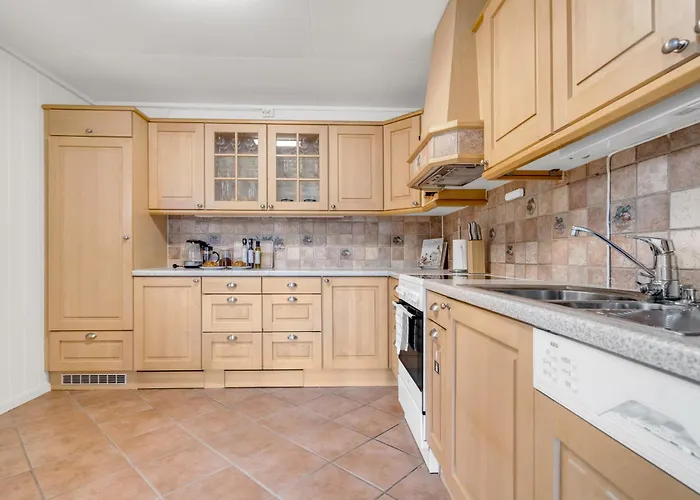 Cozy Arctic Hideaway L Fireplace L Parking Apartamento Tromsø