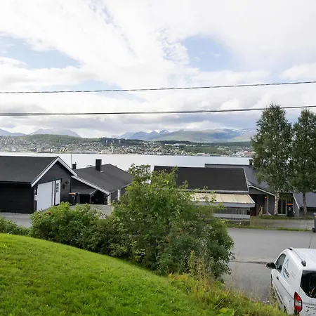 Cozy Arctic Hideaway L Fireplace L Parking Daire *